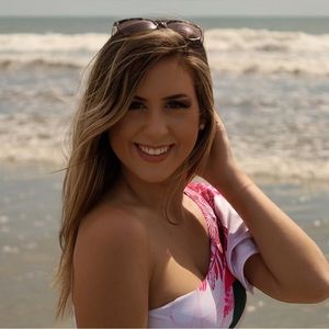 Meet your Posher, Marissa